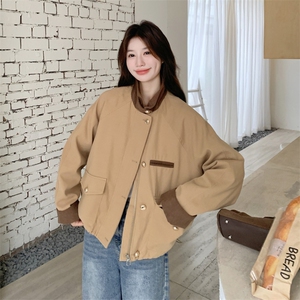巴恩风卡其色羽绒服女冬2025年超火好看高级小众加厚短款工装外套图片