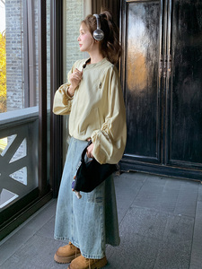 浅黄色休闲短外套女2025春季新款设计感超好看小个子百搭夹克上衣图片