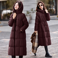 现货2025冬季新款肌理感白鸭绒羽绒服女设计感时尚连帽加厚外套，女装羽绒服，卡杰菲