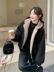 韩系工装风连帽派克服羊羔毛绒外套女冬2025新款保暖加厚加绒外套，女装短外套，艾米莉亚