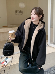 韩系工装风连帽派克服羊羔毛绒外套女冬2025新款保暖加厚加绒外套图片