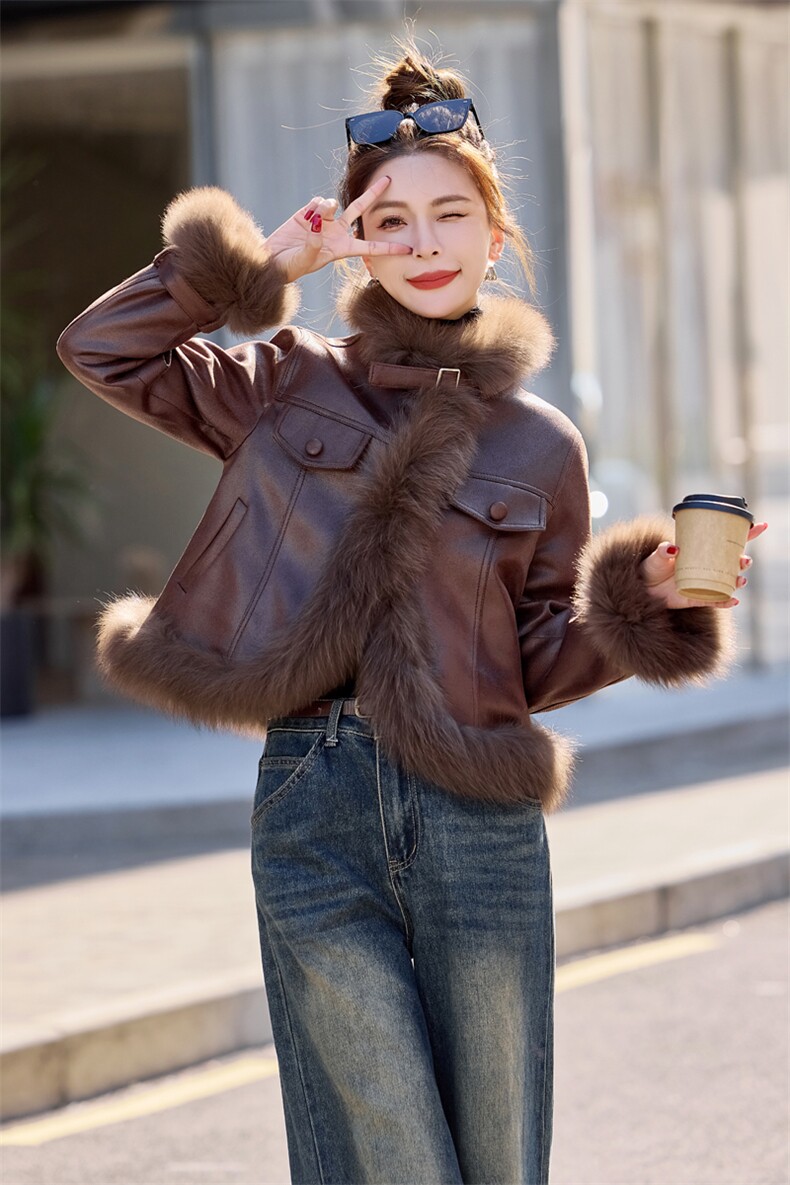 小香风羽绒服女2025冬季新款气质高品质超好看皮衣皮草加绒短外套,女装皮草,雅静靓衣