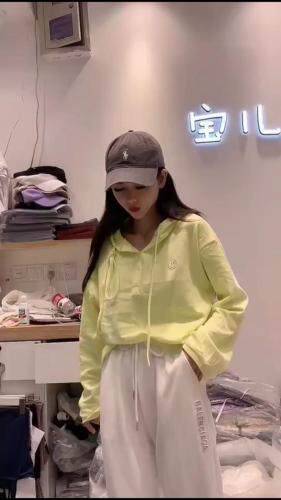 笑脸小衫现货，女装，魅力布梵