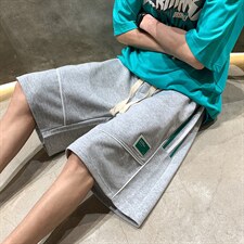 灰色