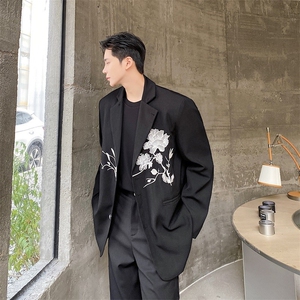 新款中式风西服潮流刺绣翻领男女西服绣花西服百搭125P130图片