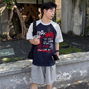 抖音得物高品质二开240克宽松纯棉美式潮牌插肩袖拼接短袖T恤图片