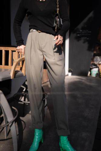 设计，延续如潮的裤子品类，?简约百搭上衣加持更多精彩，女装，cela