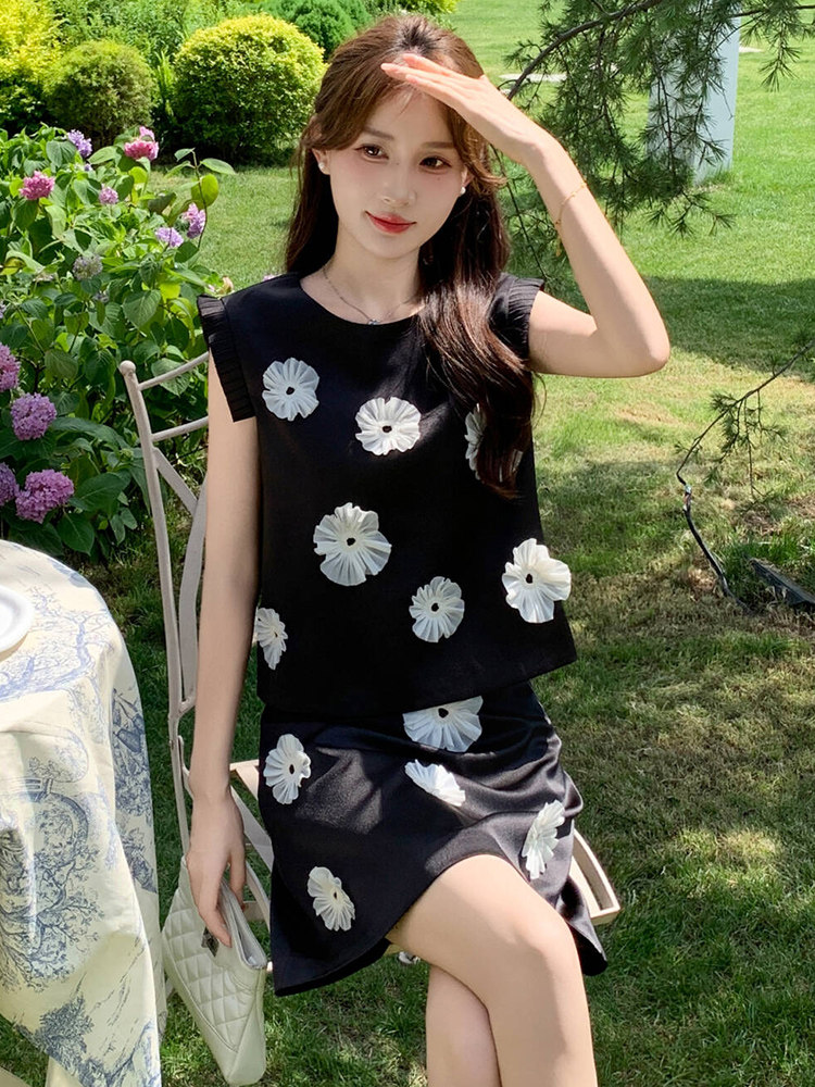 小香风气质立体花朵套装女2026夏新款无袖背心显瘦半身短裙两件套,女装套装/套裙,超帛