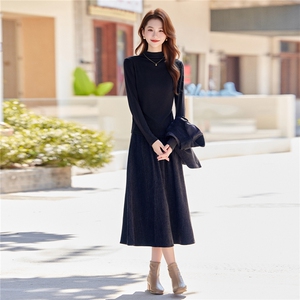 优雅气质针织马甲打底衫半身裙三件套女2025秋冬新款修身显瘦套装图片