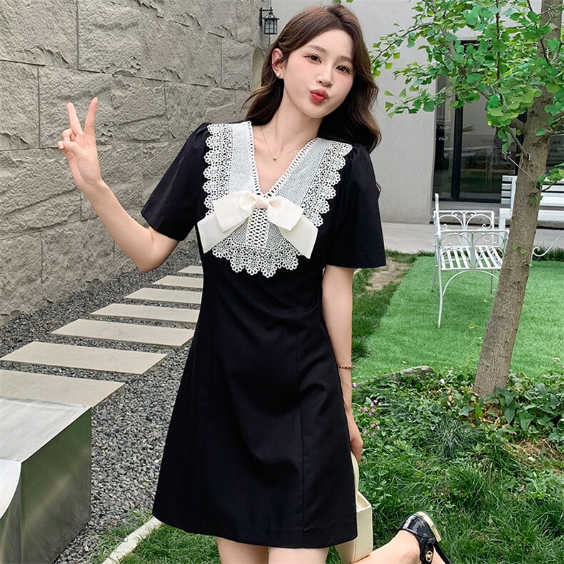 2025年夏季新款v领大花边蝴蝶结气质收腰显瘦时尚连衣裙，女装连衣裙，超帛