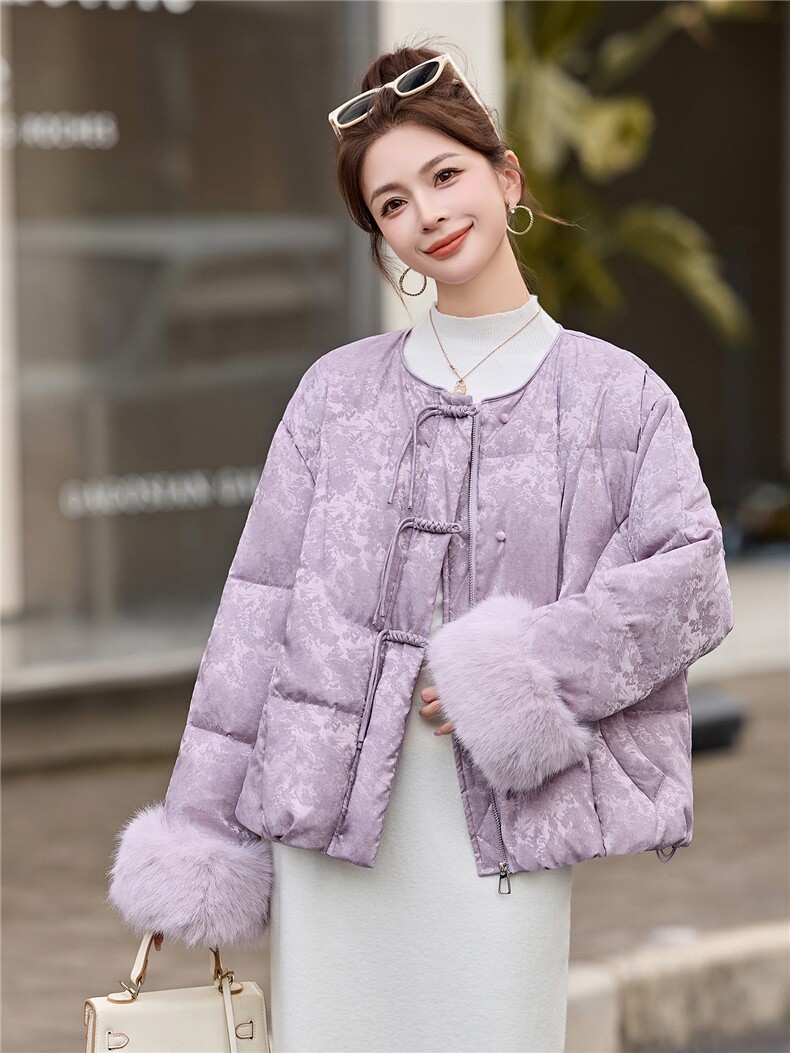 时尚立领羽绒服女2025冬季新款新中式宽松洋气短款90白鸭绒外套,女装羽绒服,姿衣坊