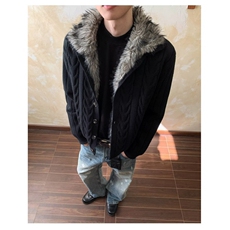 黑色