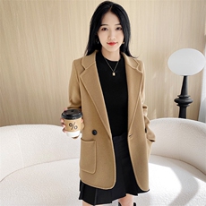 秋冬季羊毛时尚休闲经典V领两排一扣带兜中款大衣，女装双面呢大衣，温贝尔羊绒大衣