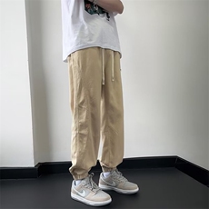 卡其色