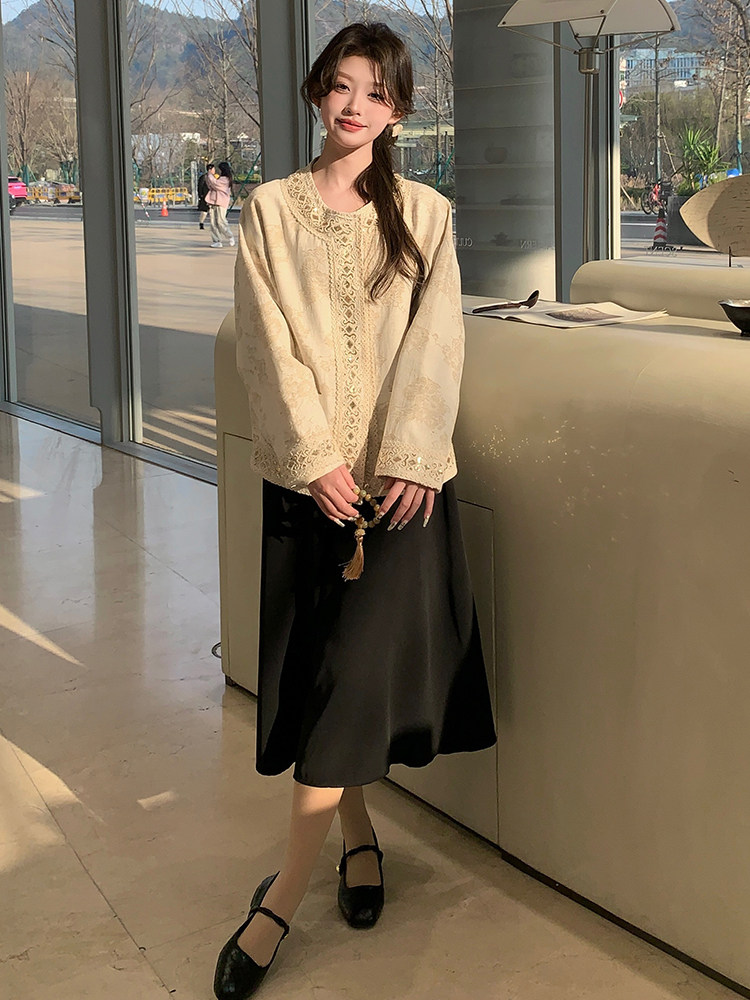 白色新中式外套女2025春季新款重工亮片国风蕾丝花边提花上衣,女装短外套,浙宝208A