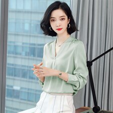 浅绿色
