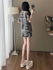 韩流时尚套装女夏季新款气质显瘦圆领印花短袖上衣阔腿短裤两件套，女装套装/套裙，江南