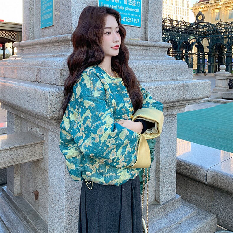 新中式提花立领盘扣轻薄羽绒服女2025秋冬新款复古小个子短款外套,女装羽绒服,纯色衣恋
