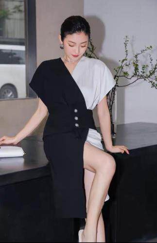 ab拼接连衣裙，女装连衣裙，贻思茗