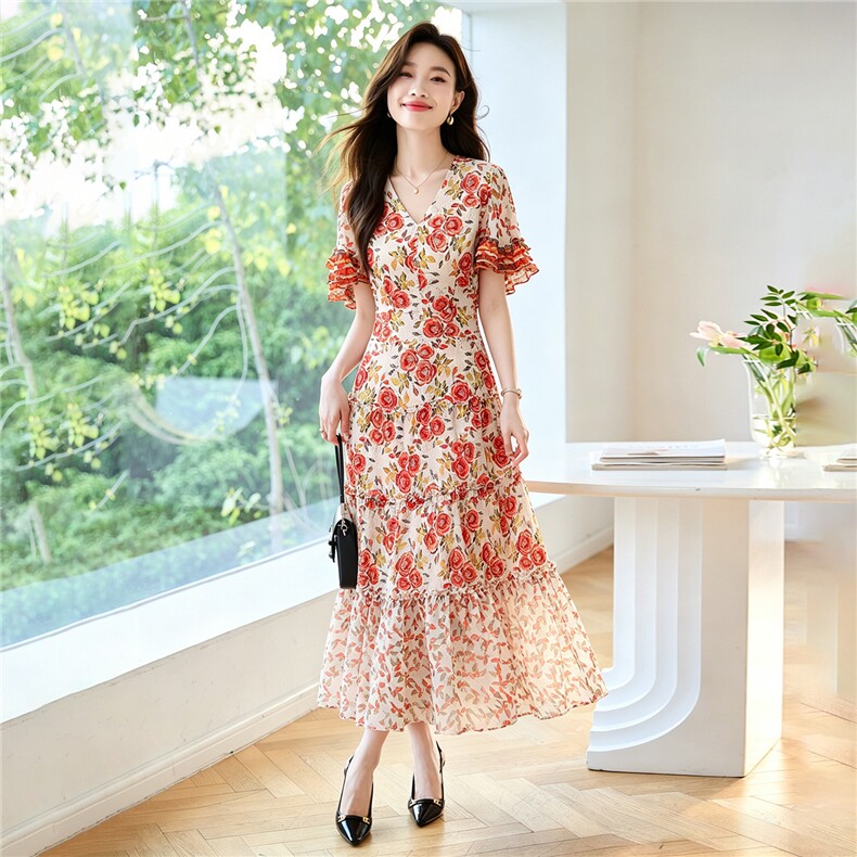 现货秒发2026夏装新款韩版碎花连衣裙大摆裙,女装连衣裙,妙形