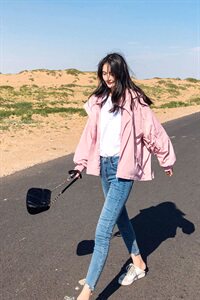 【正常发货】港风休闲短外套棒球服潮连帽长袖2022春秋新款外套女，女装短外套，艾乐芳