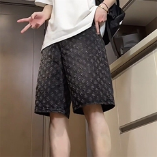 黑色