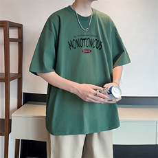 墨绿色