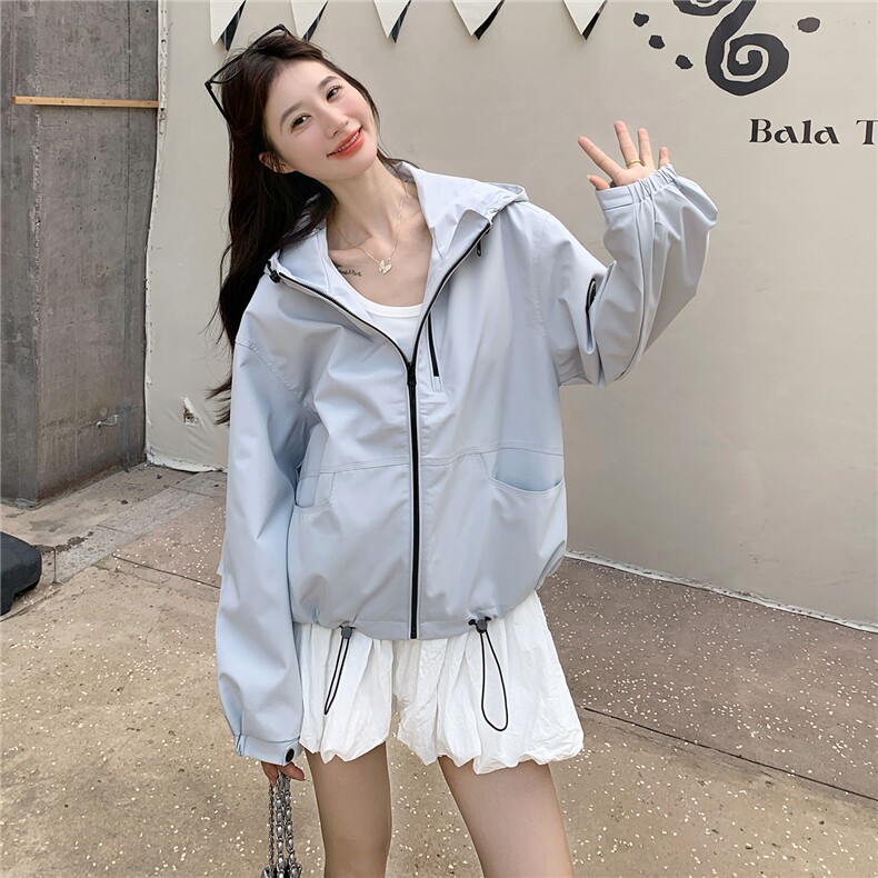 浅蓝色韩版宽松连帽休闲外套女2025春秋季新款设计感显瘦夹克上衣,女装短外套,2C306