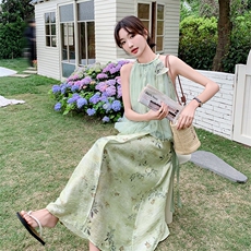 新中式国风印花套装裙女2025夏季新款清冷感挂脖上衣半身裙两件套，女装连衣裙，红龙果