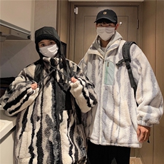 主推情侣装冬装新款加厚拼接宽松羊羔毛棉衣外套D229P118，男装棉衣，电商A335-1（原A458）