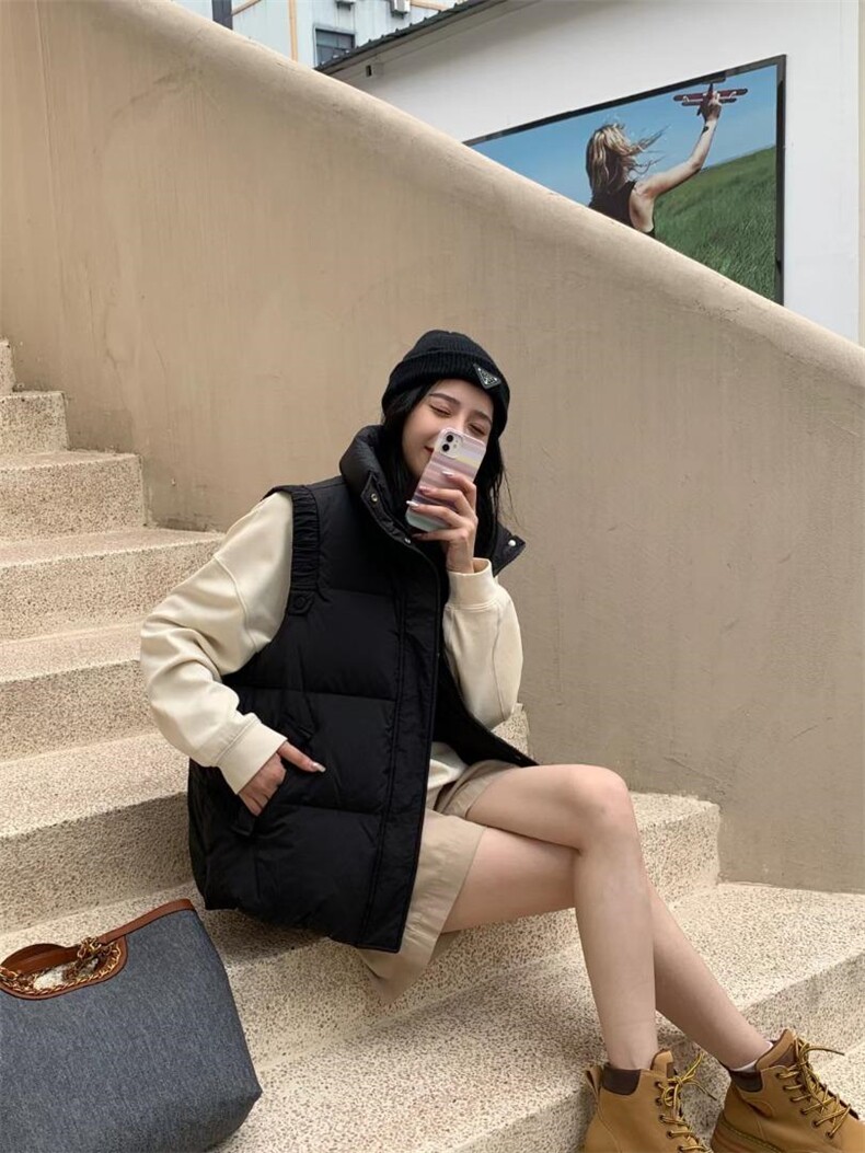 羽绒马甲女2022秋冬新款加厚保暖连帽马夹外穿坎肩，女装马甲，川哲