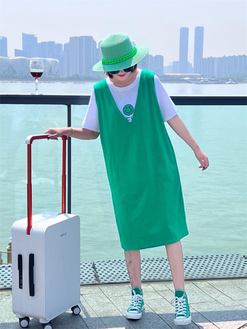 OUGNI新款宽松版ins两件套连衣裙潮，女装连衣裙，OGENI 欧葛妮