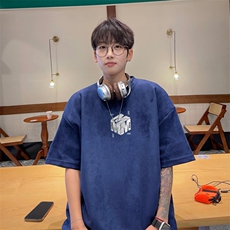 藏青色