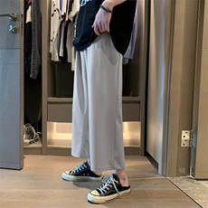 灰色