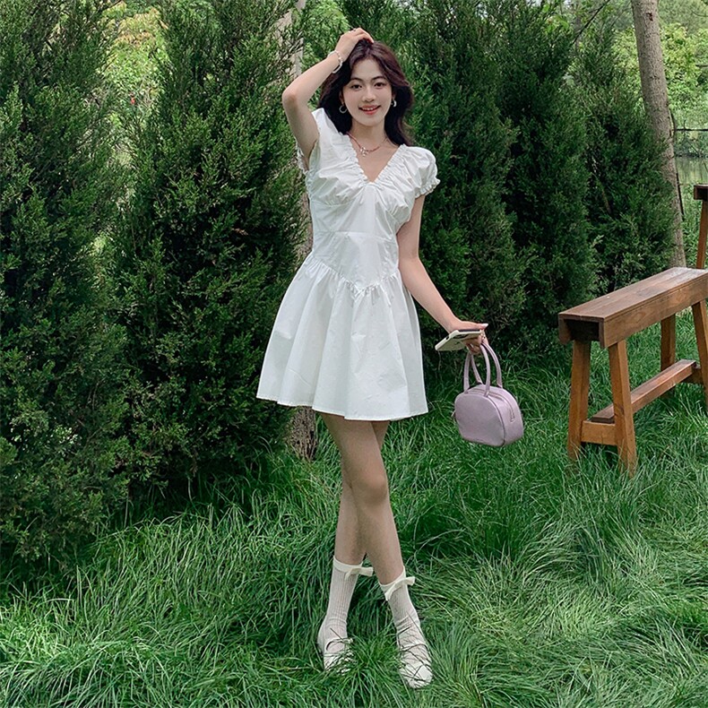 法式高级感气质性感显瘦小个子A字短裙潮2025v领白色连衣裙女夏季，女装连衣裙，浙宝193A