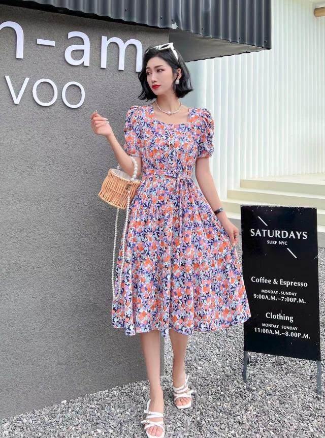 新款碎花连衣裙，四个尺码，两色，女装连衣裙，依柏璐(1F)