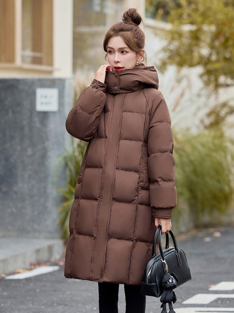 咖色连帽加厚鹅绒羽绒服女2024冬季新款宽松时尚长款过膝保暖外套,女装羽绒服,牡丹诺