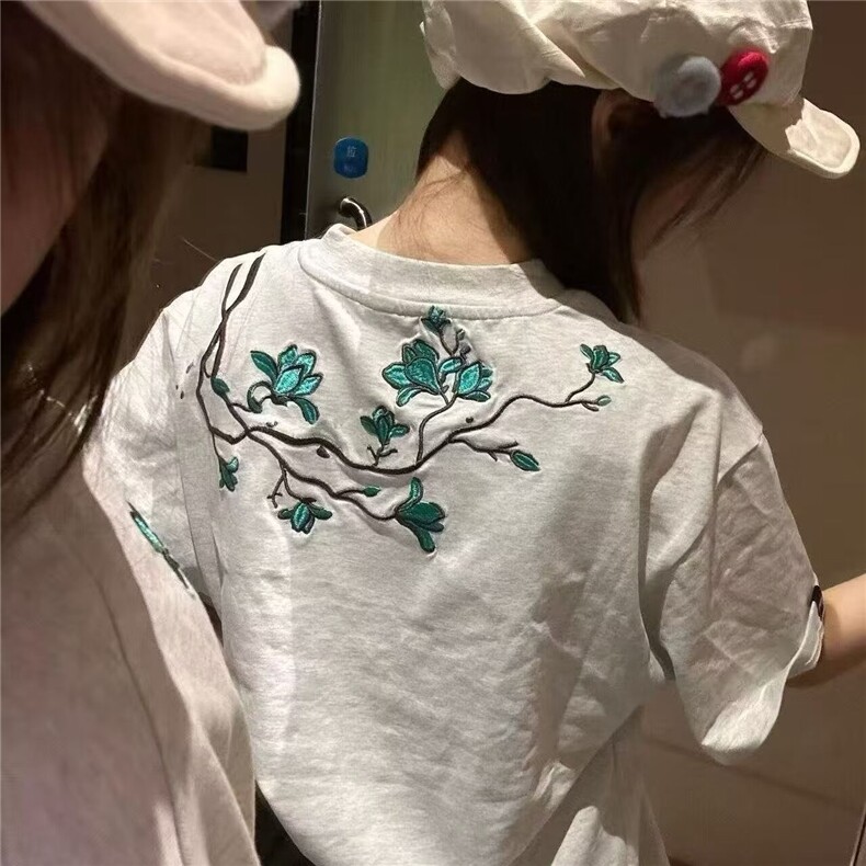 花卉刺绣百搭短袖t恤宽松男款夏季设计感小众重磅小领口半袖内搭图片