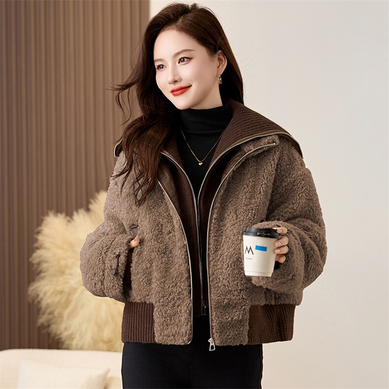 时尚羽绒服女2024冬装新款白鸭绒针织领拼接仿羊羔毛翻领假两件外套,女装羽绒服,衣之秀