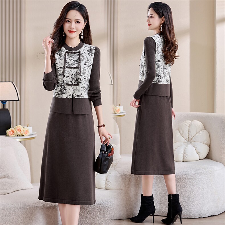 【档口现货】2024年秋季时尚潮流复古盘扣印花两件套，女装连衣裙，魅丽静蓝