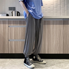 深灰色