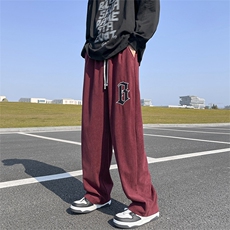 酒红色