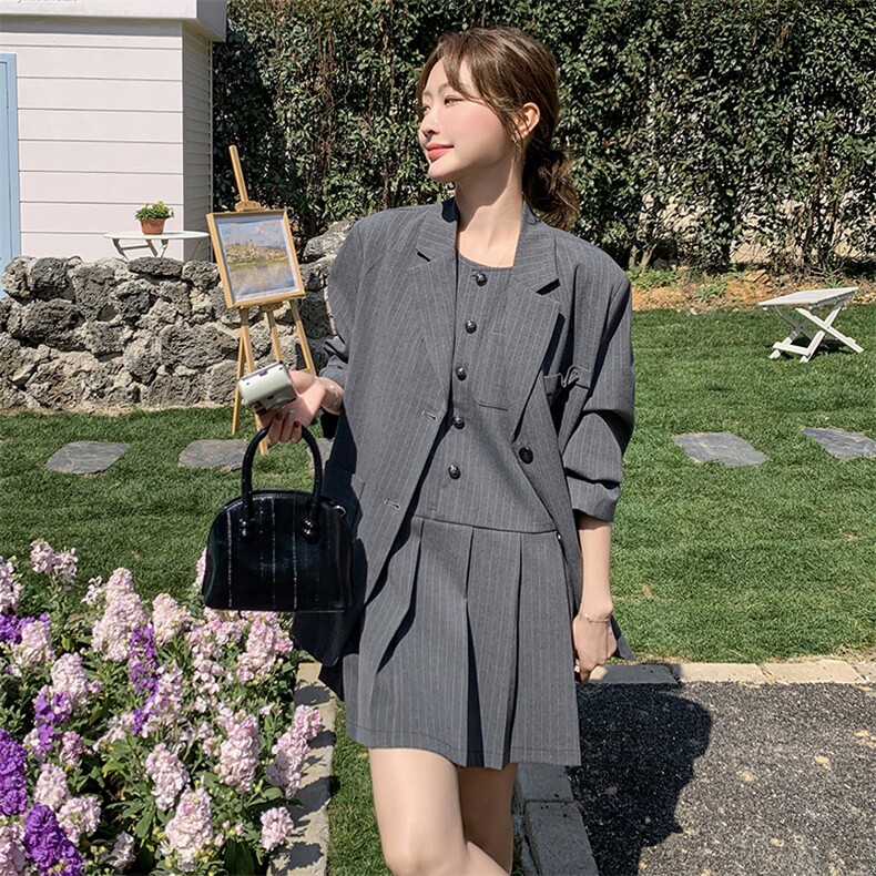 灰色条纹西装背心连衣裙套装女2025春新款学院风减龄百褶裙两件套,女装套装/套裙,2C277