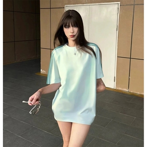 抖音得物品质二开240克宽松纯棉美式潮牌印花三条杠中性风短袖T恤