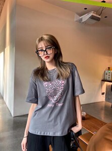 彩钻豹纹头图片