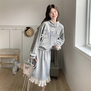 灰色连帽卫衣套装女春2025新款学院风减龄木耳边拼接半身裙两件套图片