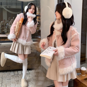 粉色高级感皮毛一体外套女短款2024冬季新款小个子设计毛茸茸上衣图片