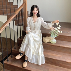 现货春季新款蕾丝花边拼接连衣裙25017P145K208，女装连衣裙，2D035