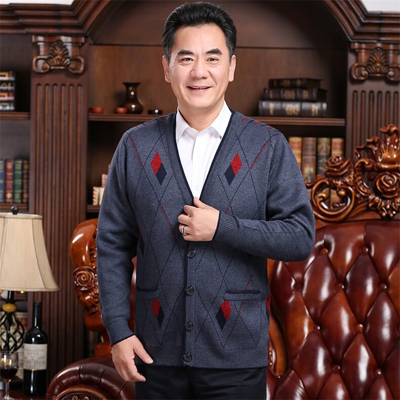 2024秋冬新款中老年男款V领菱形拼色纽扣开衫，男装羊绒开衫，衣恋羊绒