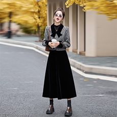 灰色